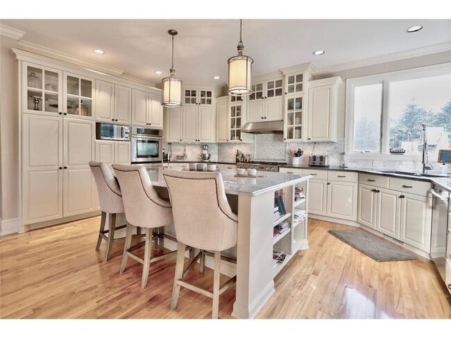 Building Photo - 10617 Sonoma Ridge