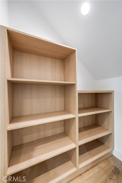 Building Photo - 5044 Laurel Canyon Blvd