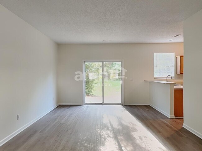 Building Photo - 5202 Carriage Woods Dr