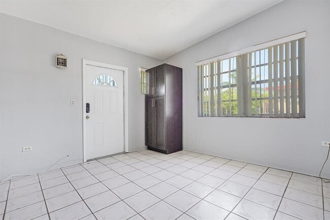 Building Photo - 430 NW 133rd St