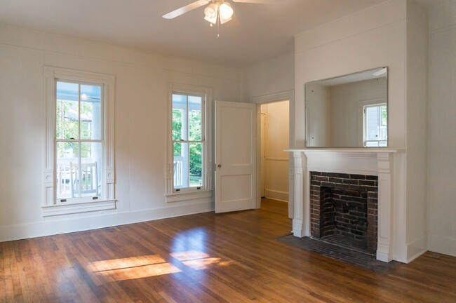 Building Photo - Stunning Historic Renovation in Montford