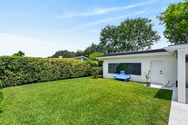 Building Photo - 8820 SW 85th Terrace