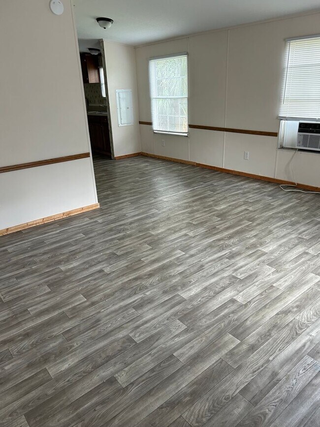 Building Photo - 112 Tyner Dr