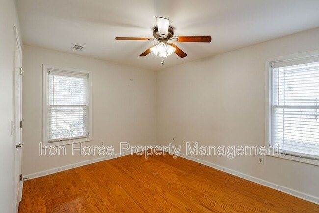 Building Photo - 160 Cedar Rock Trace