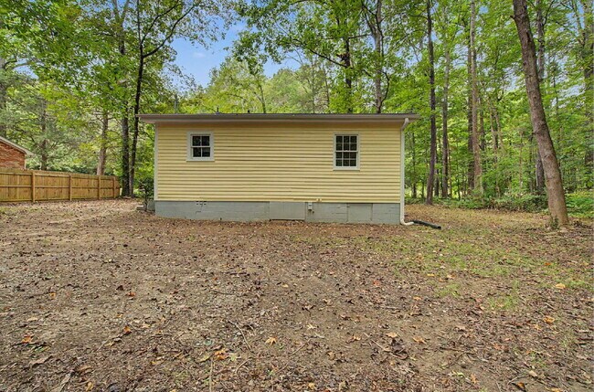Building Photo - 7018 Old NC 86