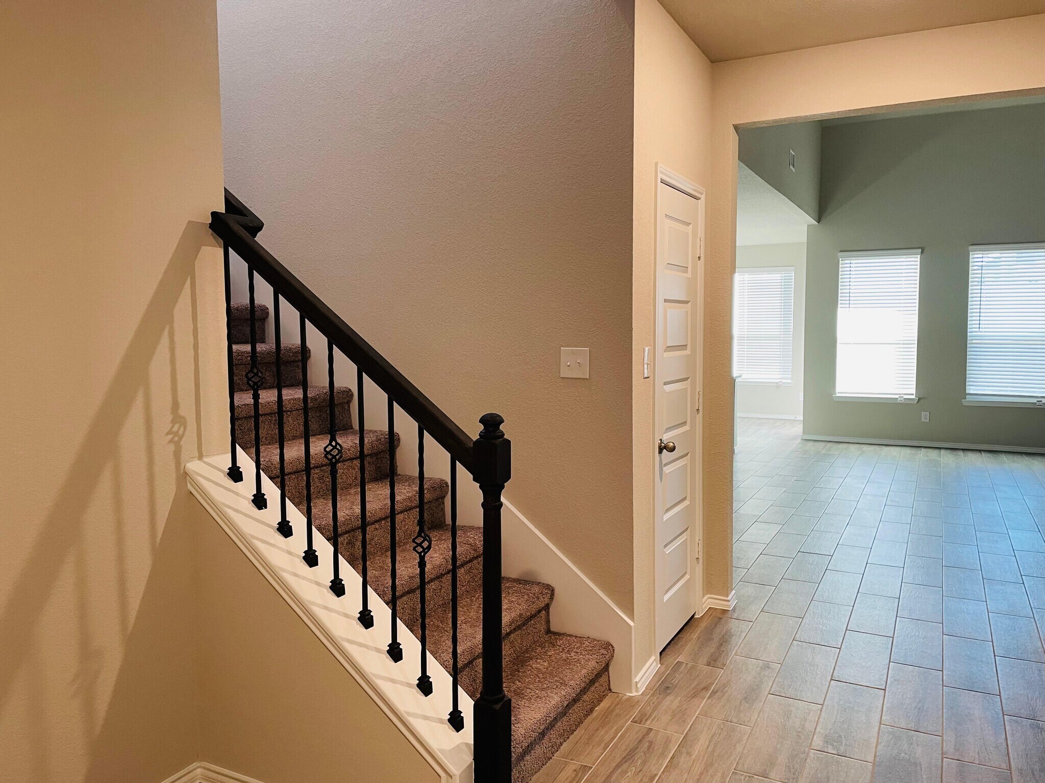 Stair's - 10032 Adams Ln