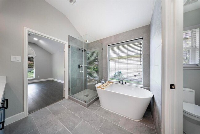 Building Photo - 8311 Sierra Hill Ct