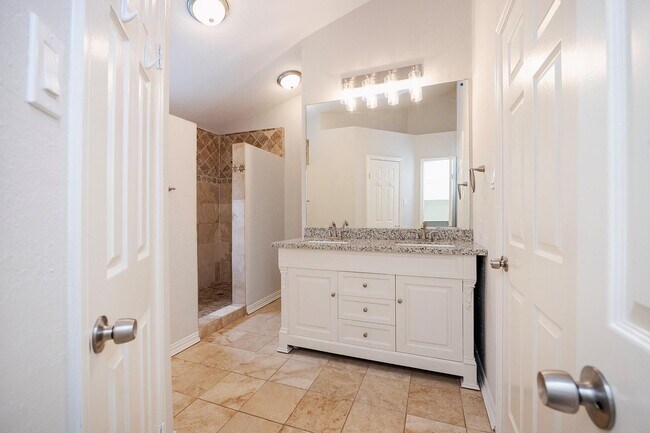 Building Photo - 86 W Stony Bridge Cir