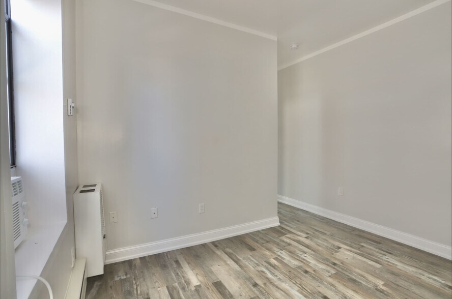 Building Photo - 4901 Murphy Pl