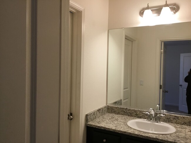 Building Photo - Welcome to Riverstone!!!