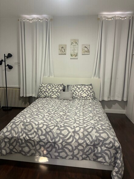 Building Photo - 1634 Summerfield St