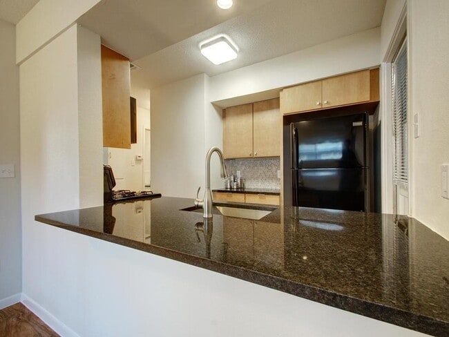 Building Photo - 8516 Hathaway Dr