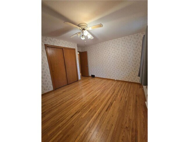 Building Photo - 3209 Welcome Ave N