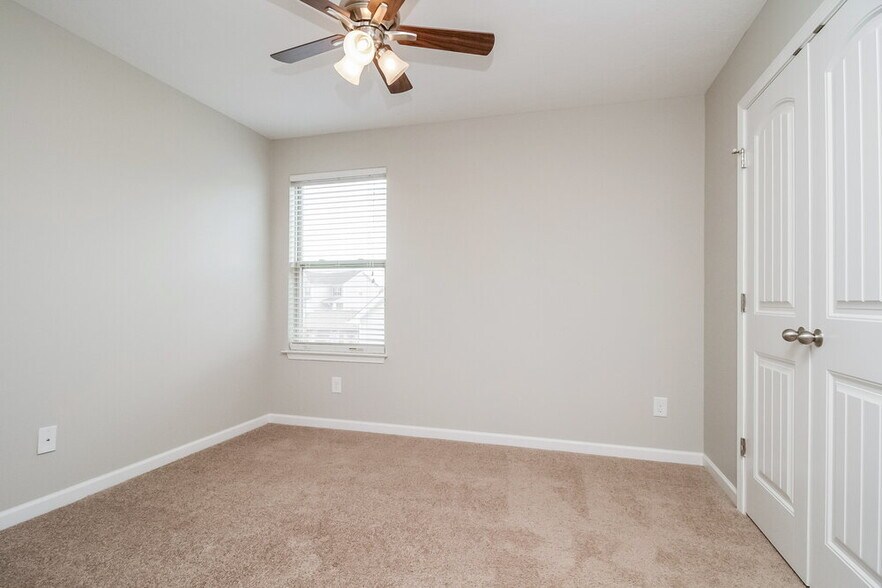 Building Photo - 2102 Longhunter Chase Dr