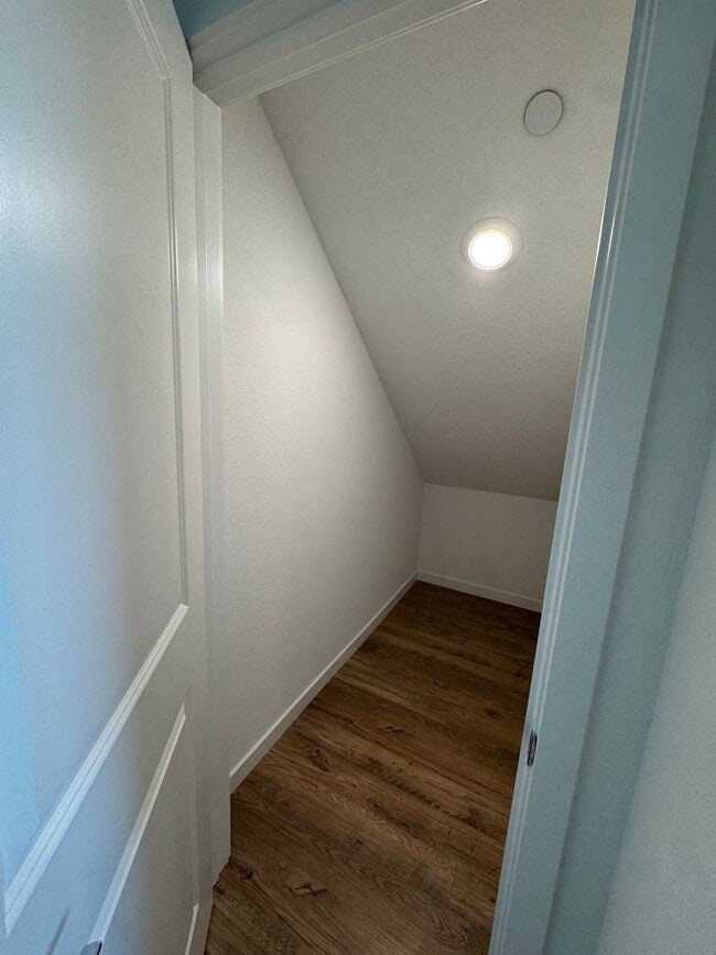 Building Photo - BRAND NEW 5 Bedrooms 3 Full Baths Solar Included Blossom Plan at Lilly Community SEE VIDEO