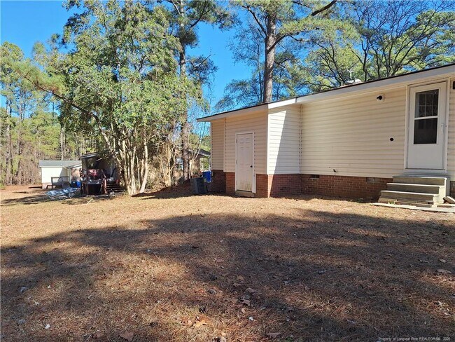 Building Photo - 2525 Vestal Ave