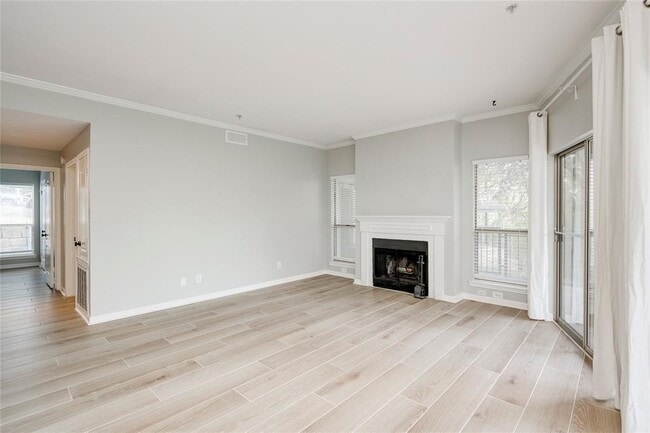 Building Photo - 6000 Shepherd Mountain Cove