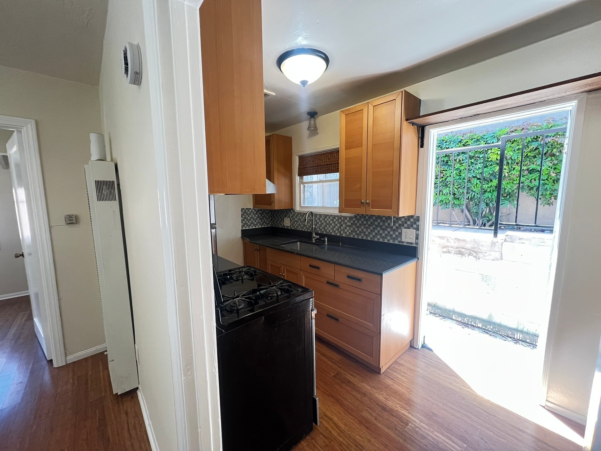 Building Photo - 2019 Cypress Ave