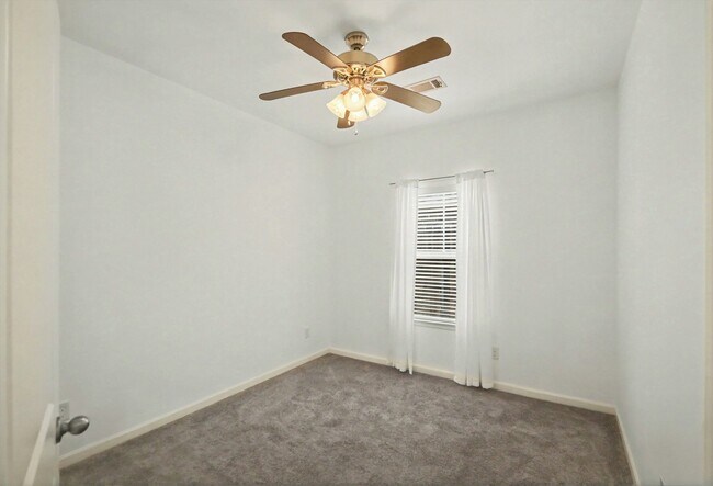 Building Photo - 3413 Omega St