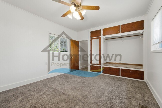 Building Photo - 9811 N Ramsey Rd