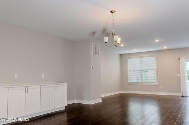 Building Photo - 3 Raritan Ave