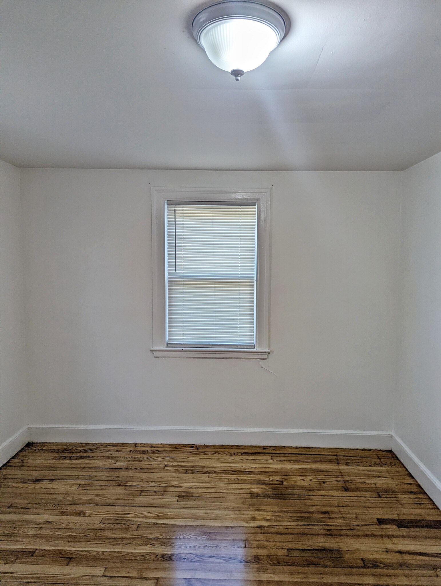 Building Photo - 111 Gladeside Ave
