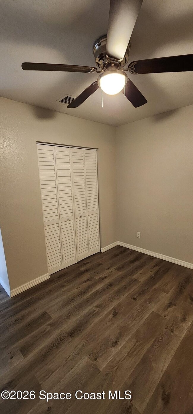 Building Photo - 1301 Lynne Dr