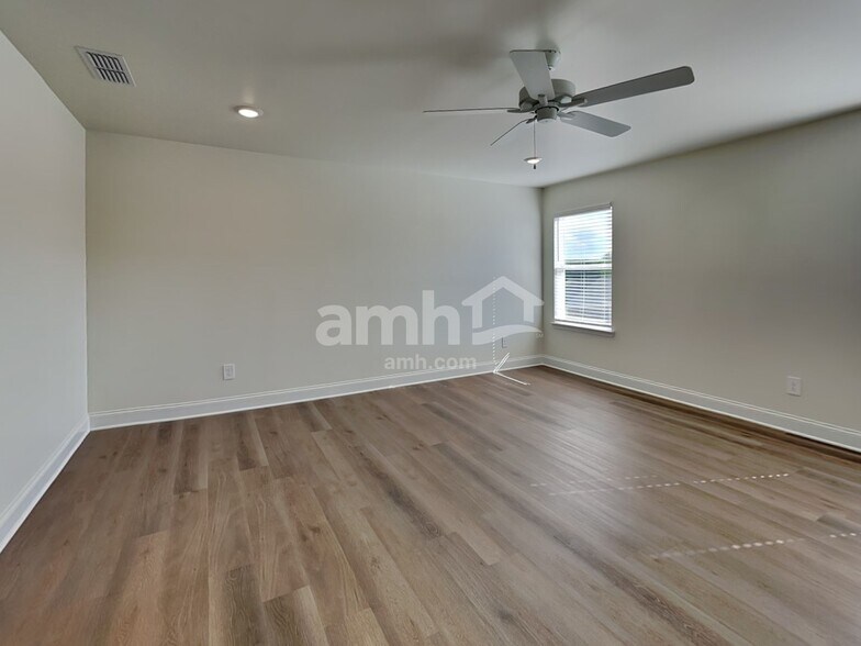 Building Photo - 3317 Emzy Dr