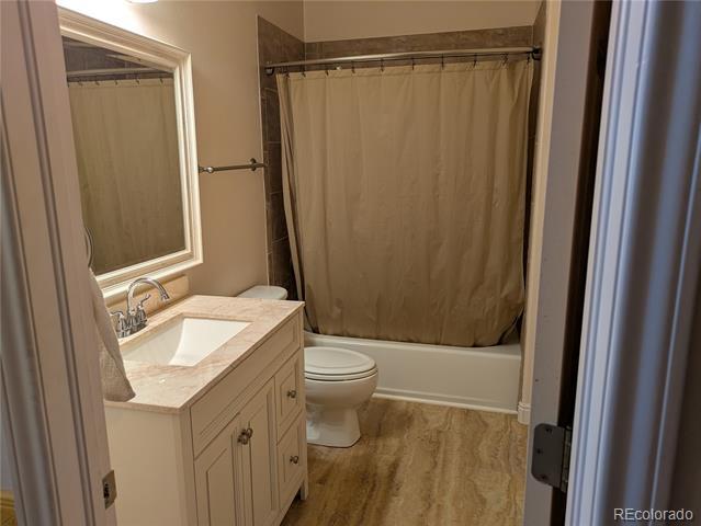 Building Photo - 1591 Roseanna Dr