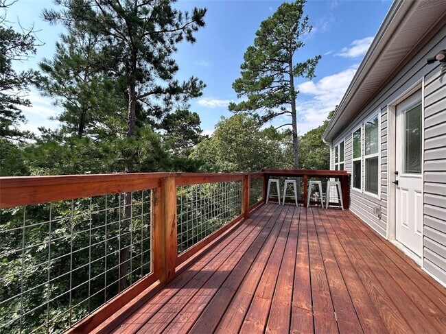 Building Photo - 27 Shropshire Dr