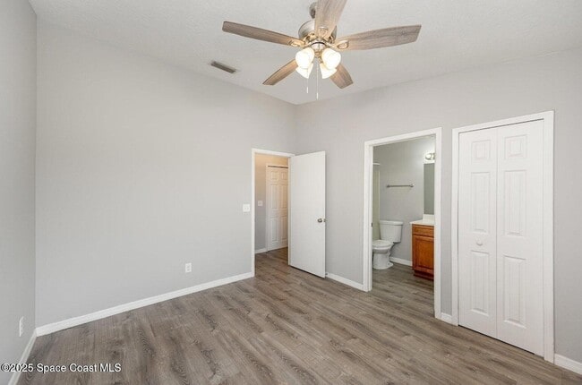 Building Photo - 7667 N Wickham Rd