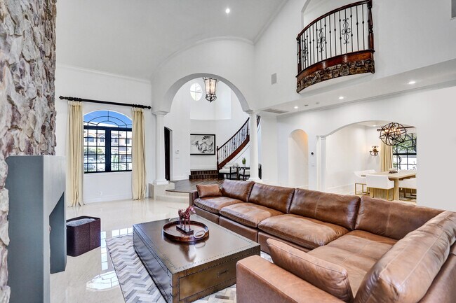 Building Photo - 9210 Equus Cir