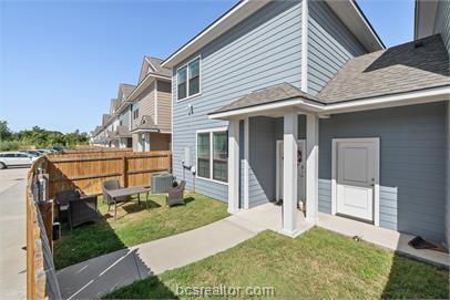 Building Photo - 304 Redmond Dr