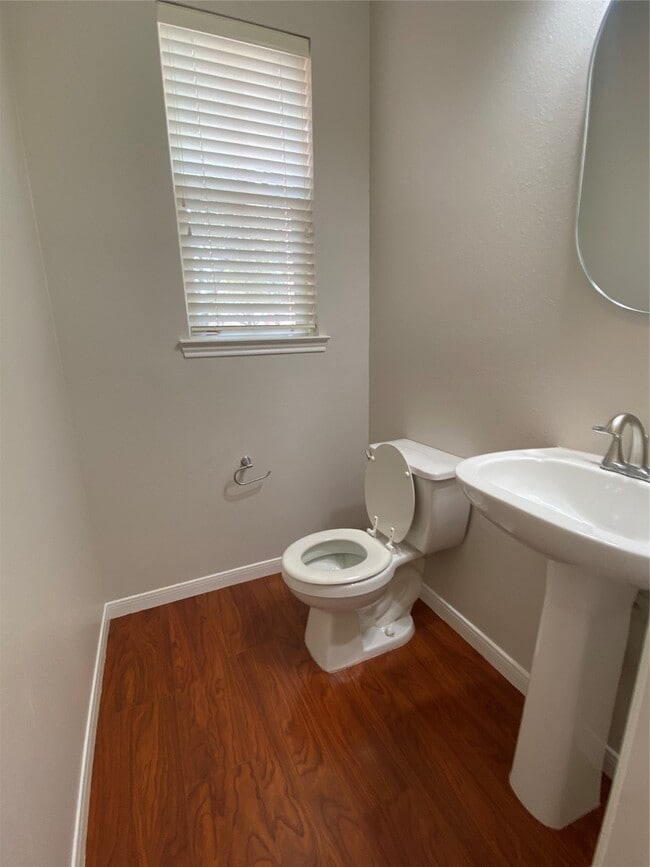 Building Photo - 2111 Emerald Cove Dr