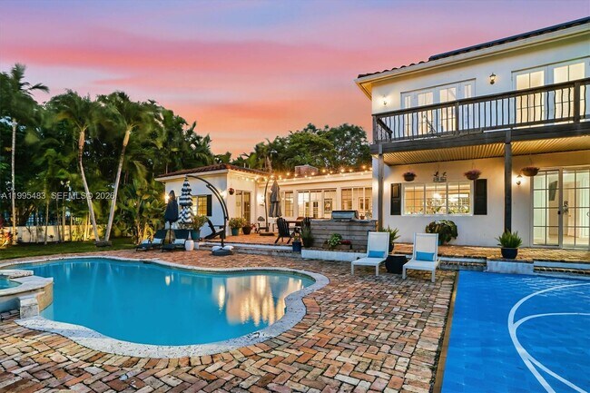 Building Photo - Northeast 5th Avenue Road, Miami Shores, FL 33138 - 5 BR 4 BA single-family home