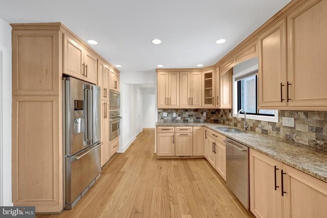 Building Photo - 9982 Blackberry Ln