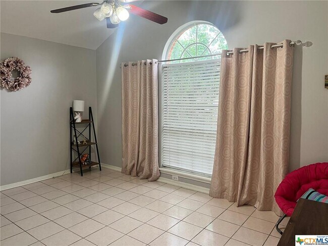 Building Photo - 103 Sunrise Ct