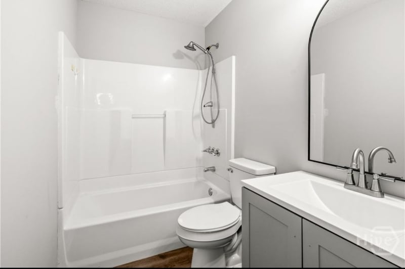 Building Photo - 1230 Estates Way