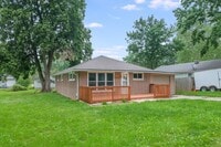 Building Photo - Mahomet | Renovated 2 Bed / 1 Bath Home