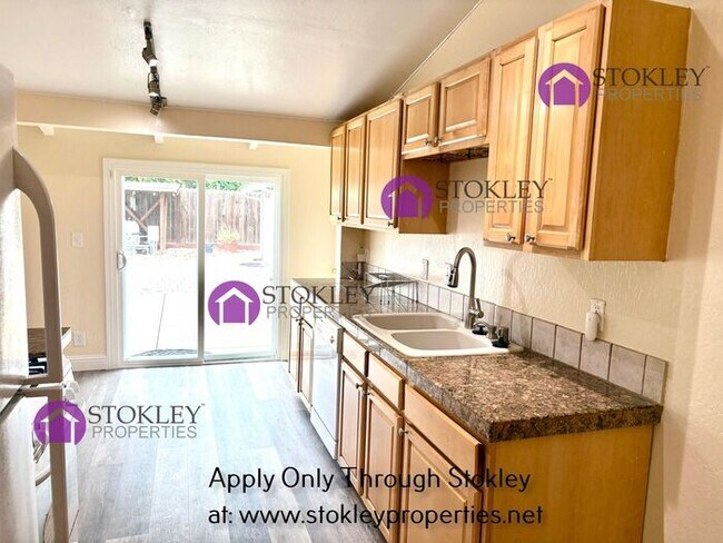 Building Photo - 3378 Moretti Dr