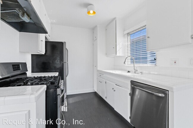 Building Photo - 2 br, 1 bath Apartment - 1043 5th Street 1...