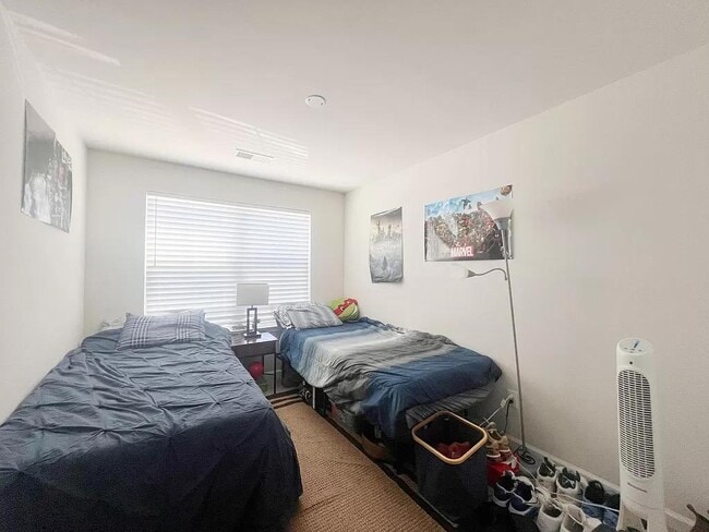 Building Photo - 100 Lilywood Ct