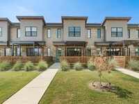 Building Photo - 871 Cavitt Ct