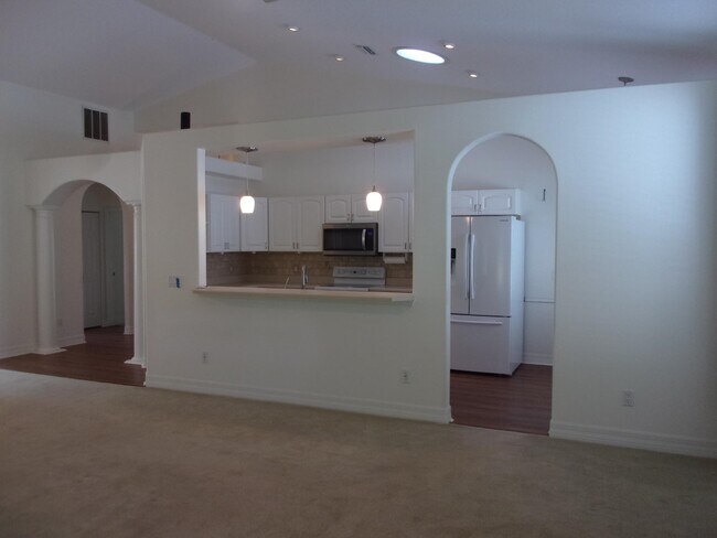 Building Photo - 512 Boxwood Pl