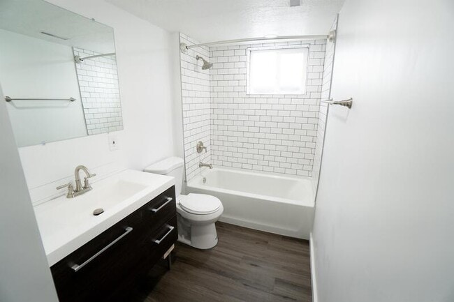 Building Photo - 4658 Thayn Dr