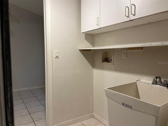 Building Photo - 1413 Watermill Cir