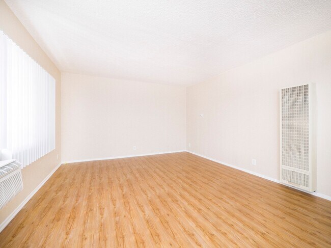Building Photo - 1166 Crenshaw Blvd