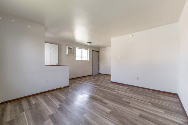 Building Photo - 5913 W Morris St
