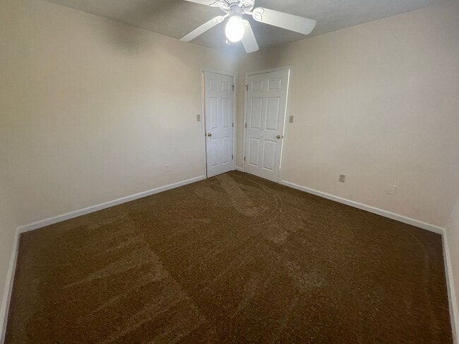 Building Photo - PRE-LEASING FOR AUGUST 7 2026!