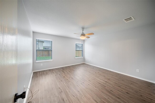 Building Photo - 2108 Boyer Dr